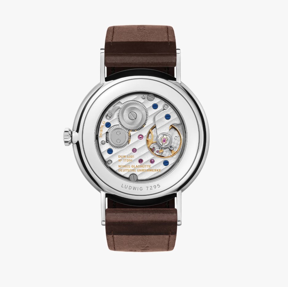 NOMOS Sondermodell Ludwig 38 Emailleweiss mit Saphirglasboden – Bild 2