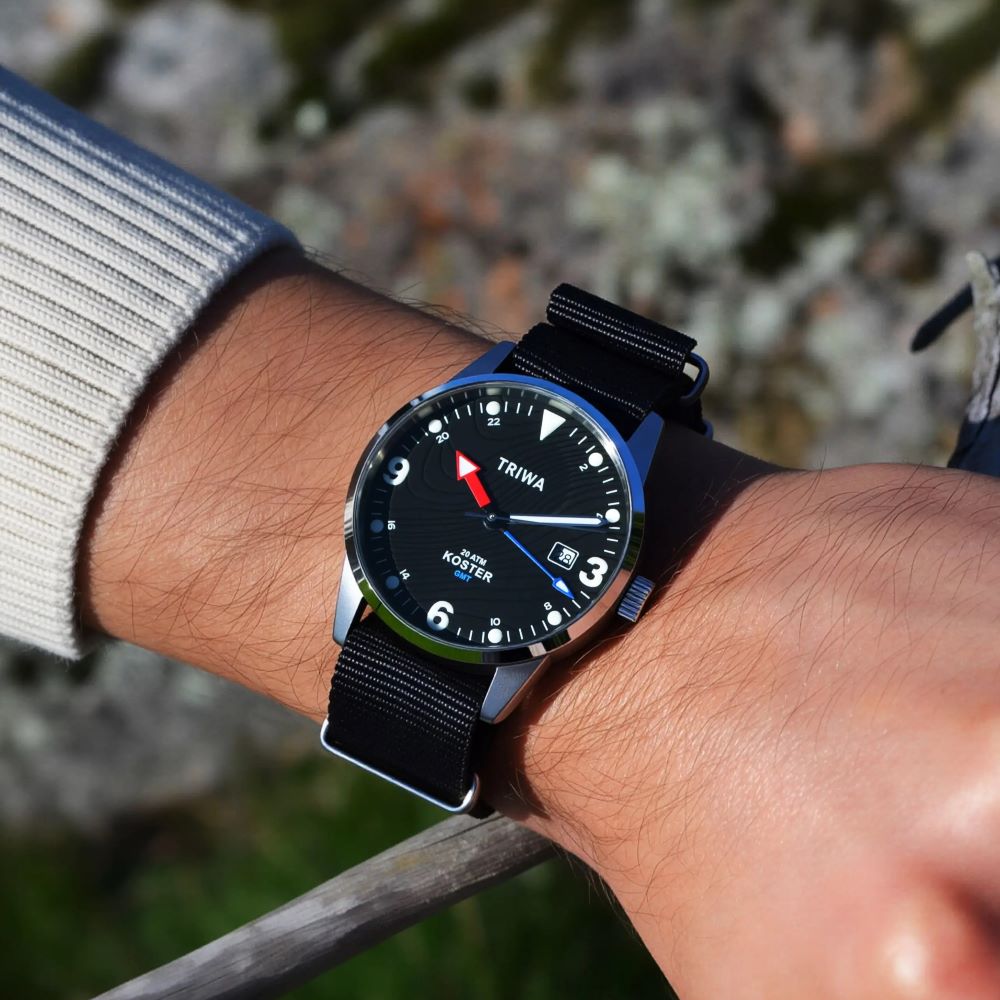 TRIWA Armbanduhr KOSTER "Ocean Plastic", schwarzes Zifferblatt mit Textilband – Bild 4