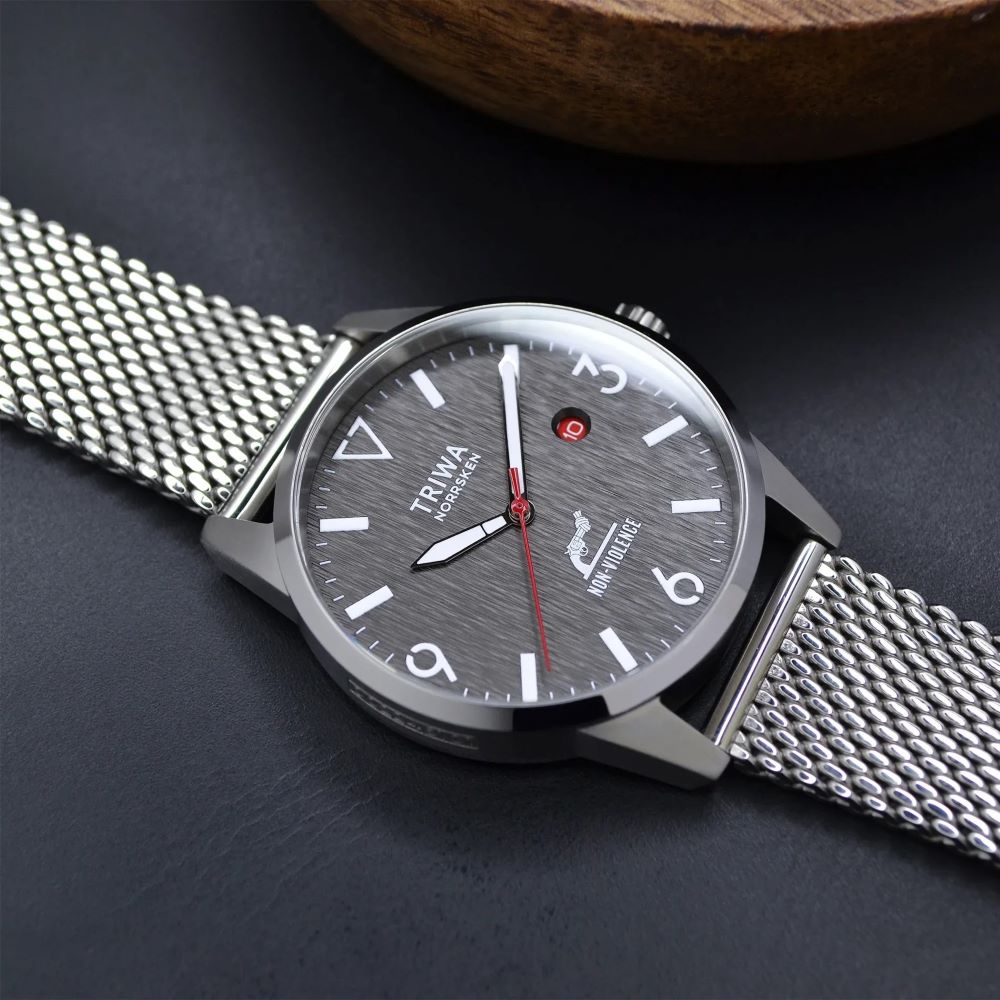 TRIWA Armbanduhr NORRSKEN "Non violence", graues Zifferblatt mit Edelstahlband – Bild 2