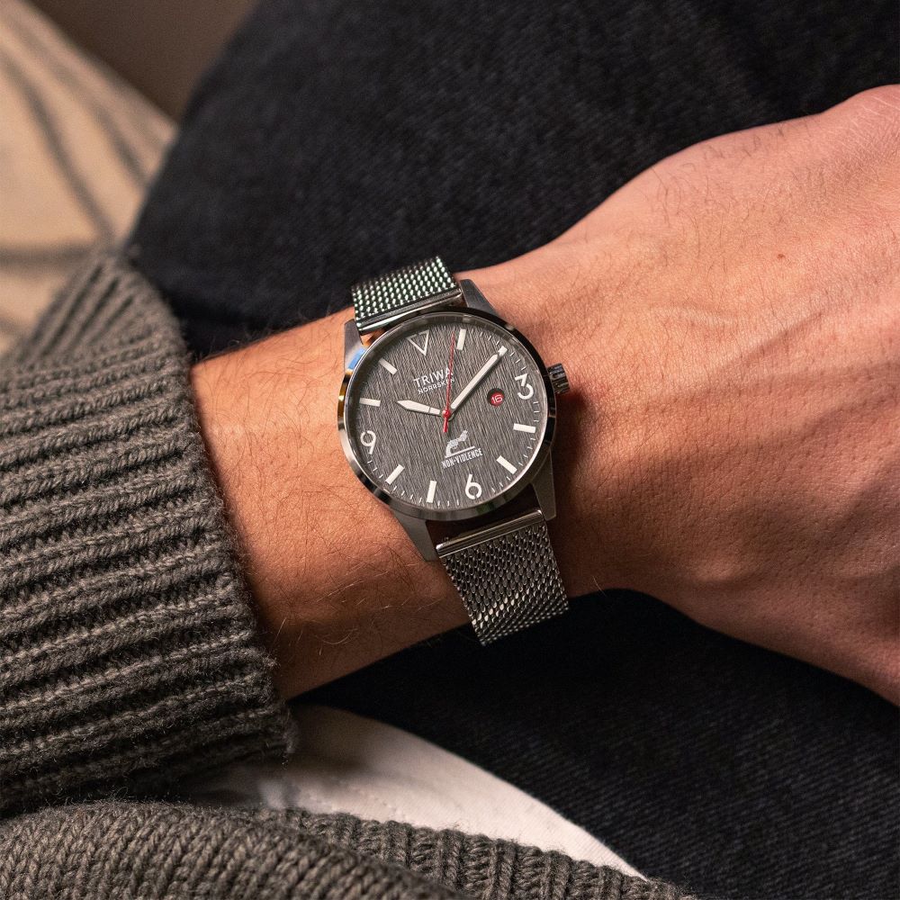 TRIWA Armbanduhr NORRSKEN "Non violence", graues Zifferblatt mit Edelstahlband – Bild 4