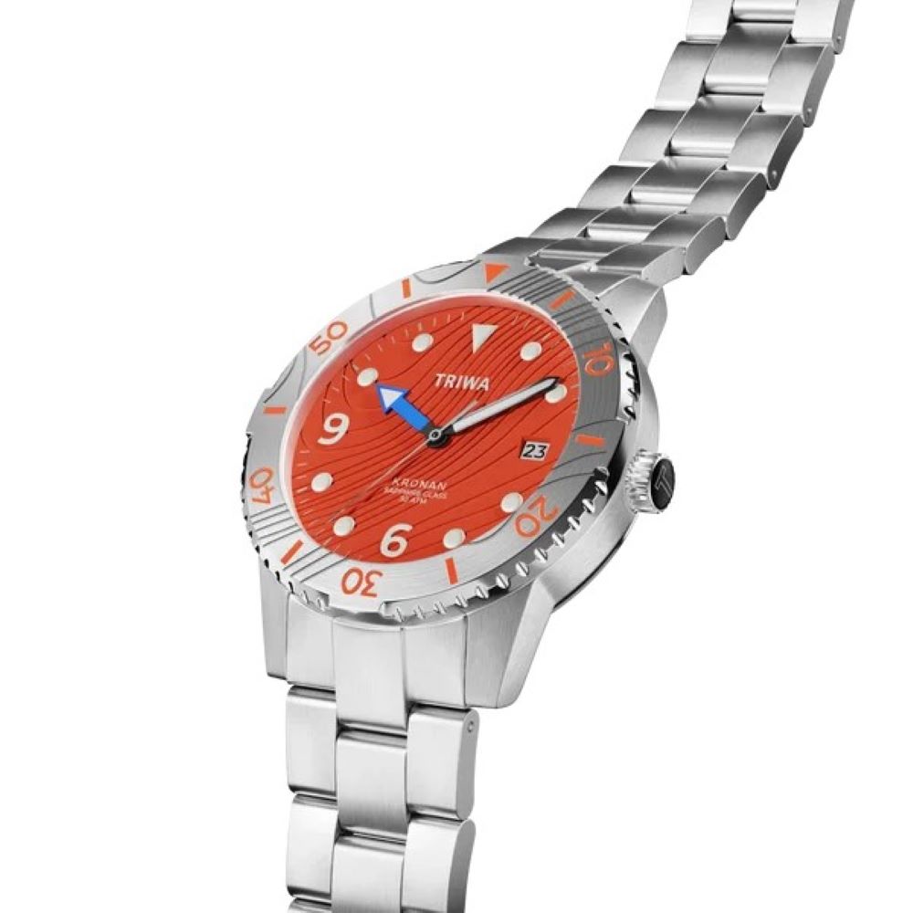TRIWA Armbanduhr KRONAN REEF "Ocean Plastic", oranges Zifferblatt, Edelstahlband – Bild 2
